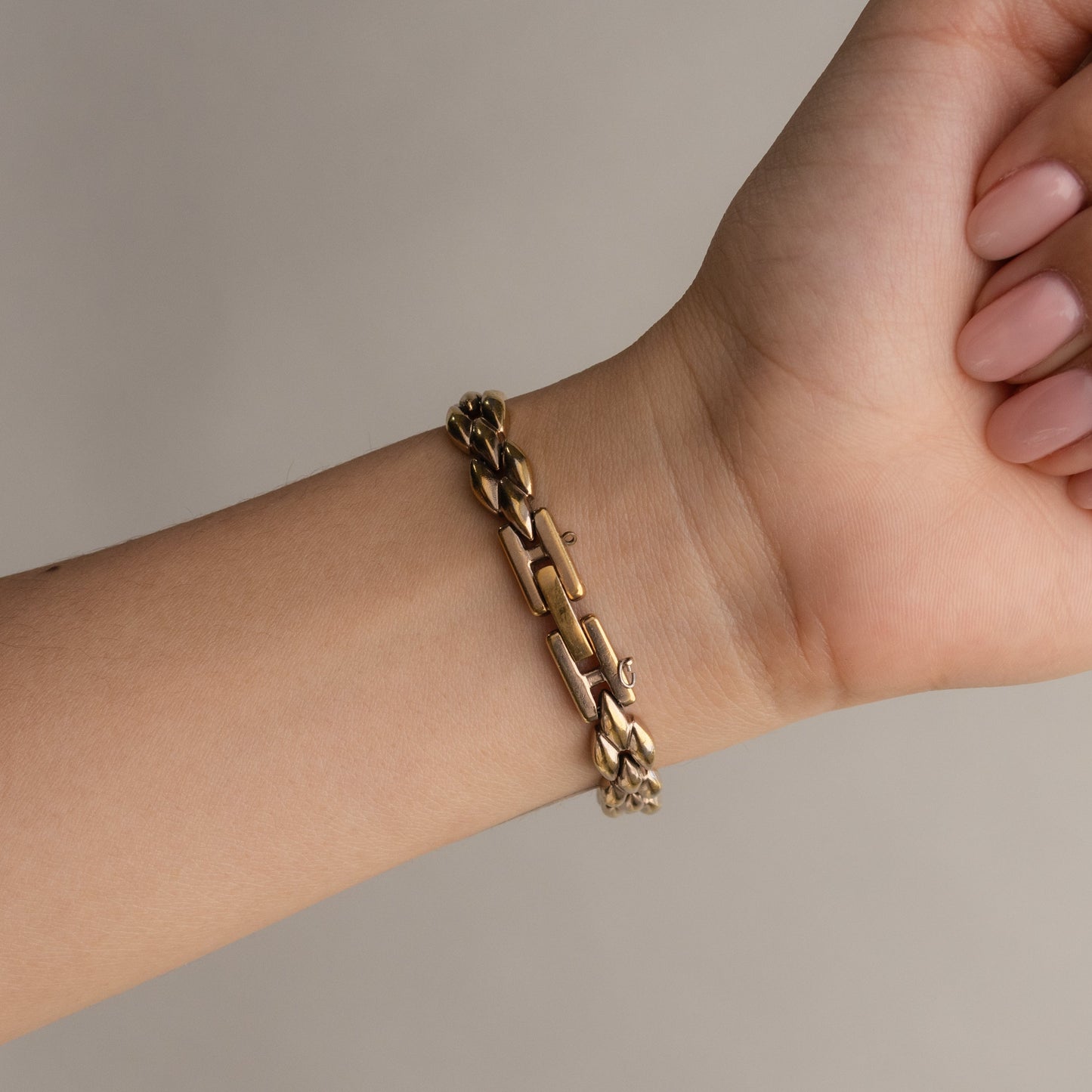 Montre ronde vintage en or Alba Pino