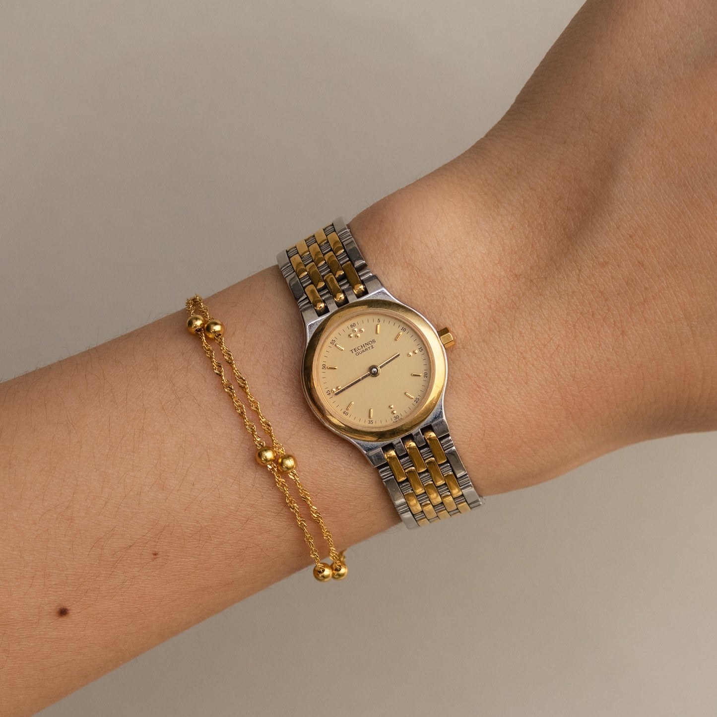 Montre Vintage Technos Ronde Bicolore