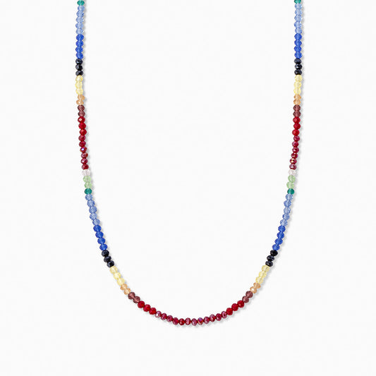 Collier de pierres précieuses arc-en-ciel
