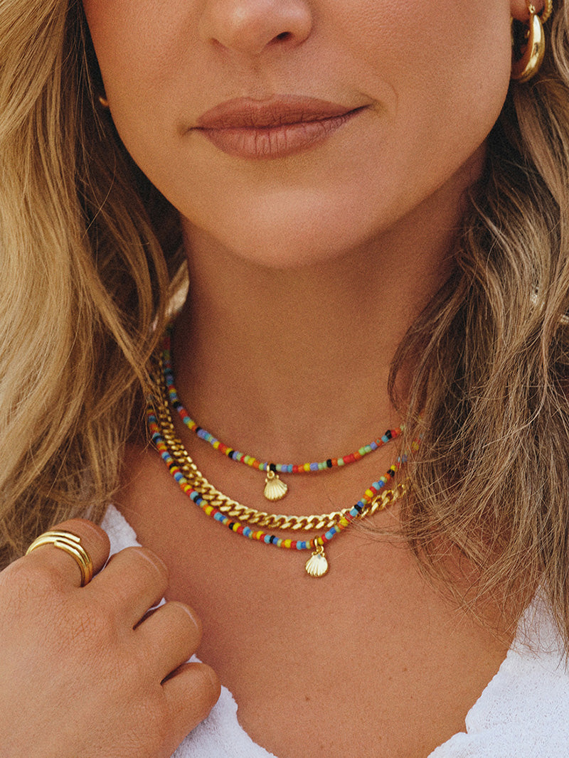 Collier de coquillages perlés