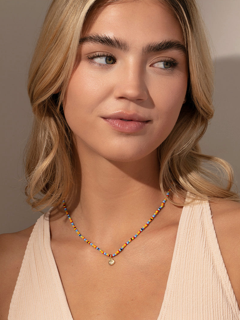 Collier de coquillages perlés