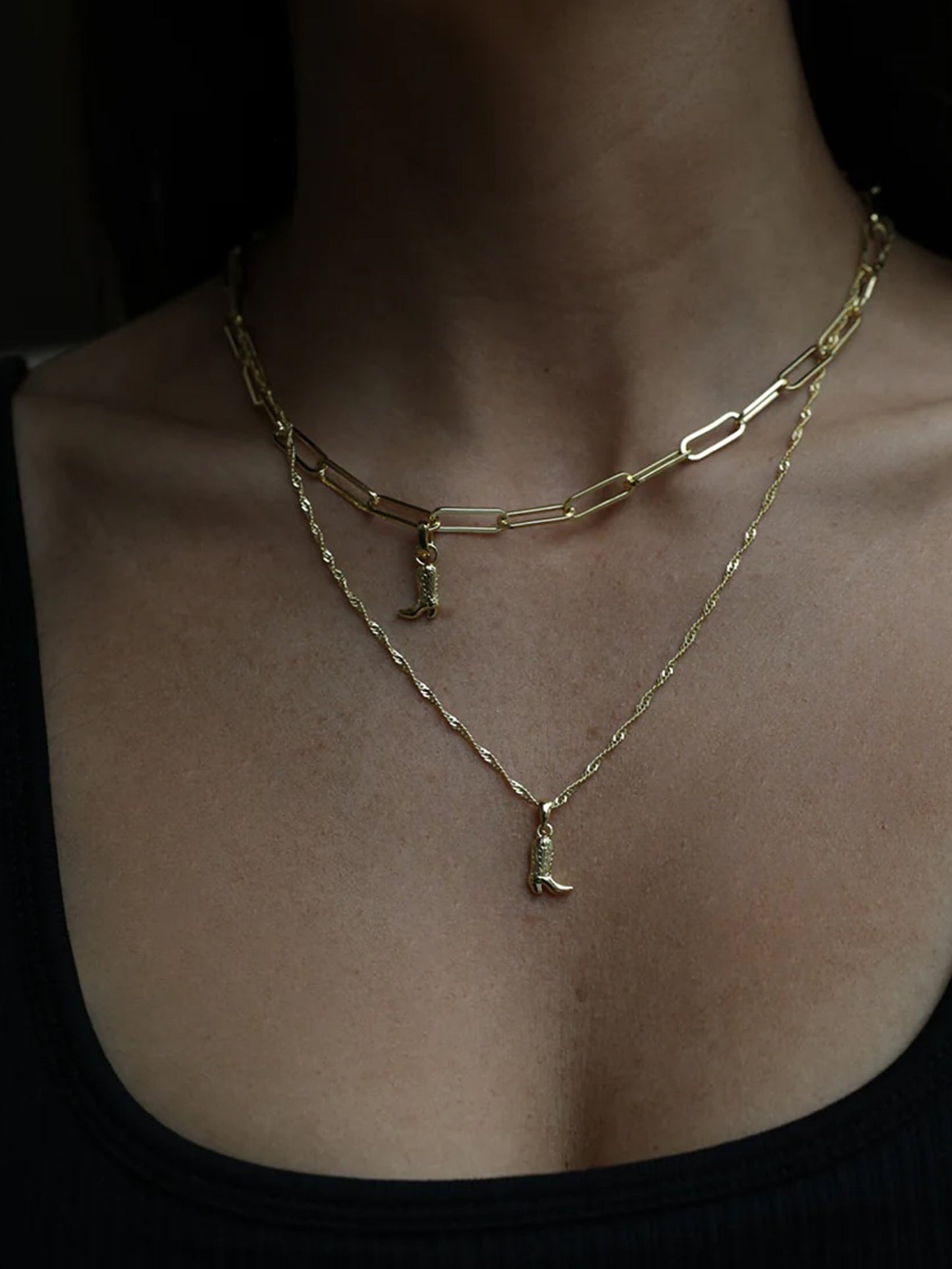 Collier pendentif botte de cowboy