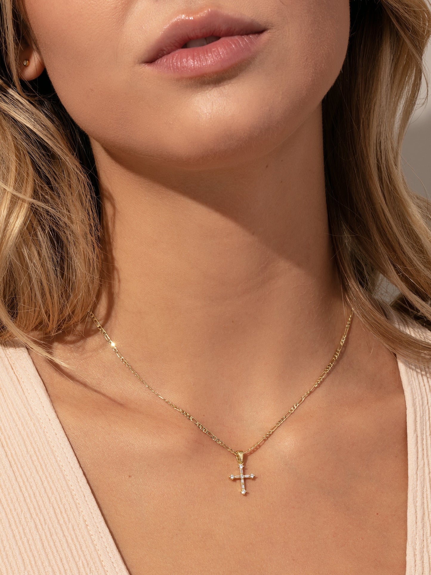 Collier croix et chaîne