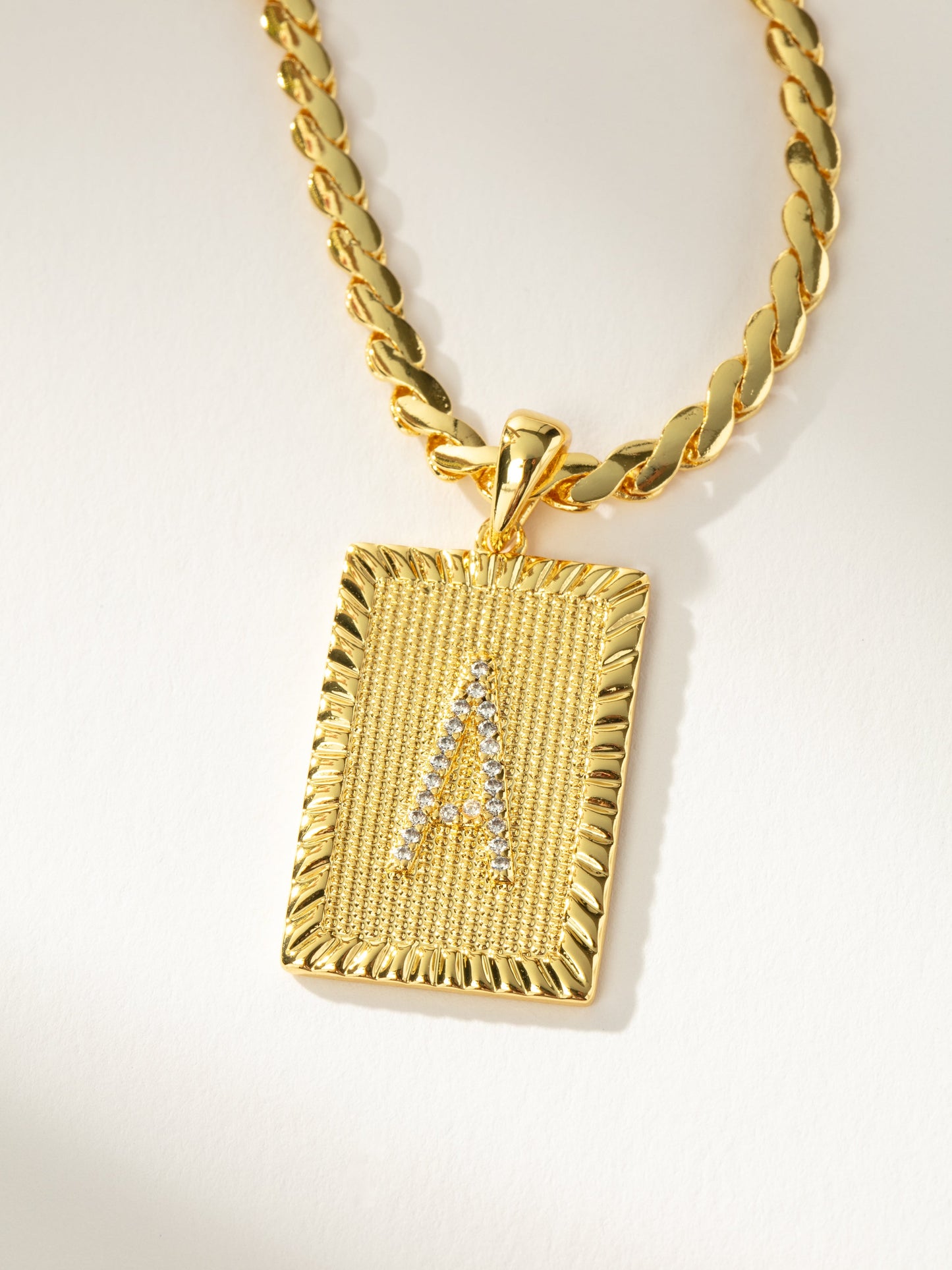 Collier chaîne à lettres