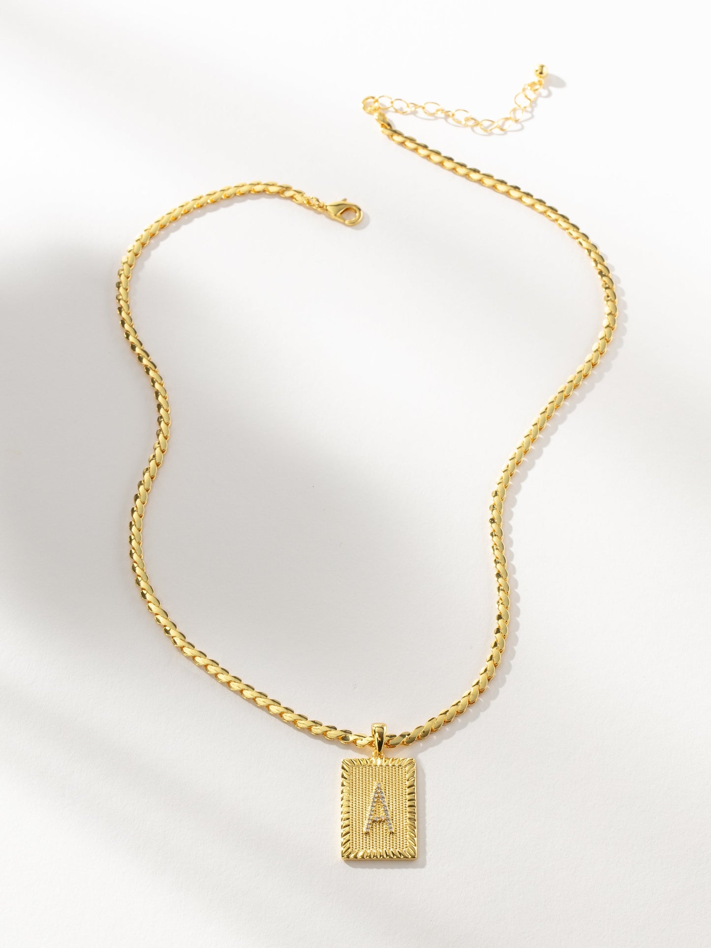 Collier chaîne à lettres