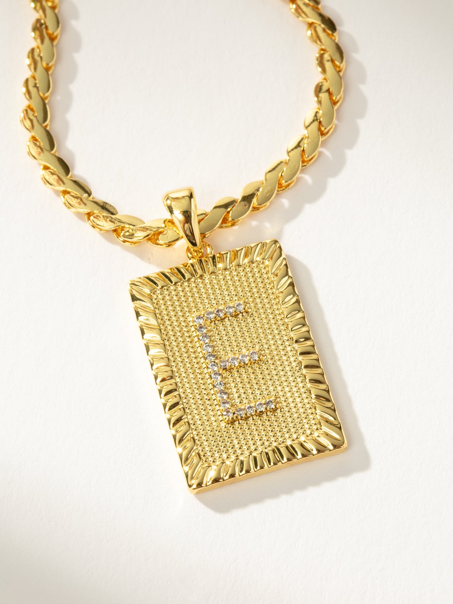 Collier chaîne à lettres