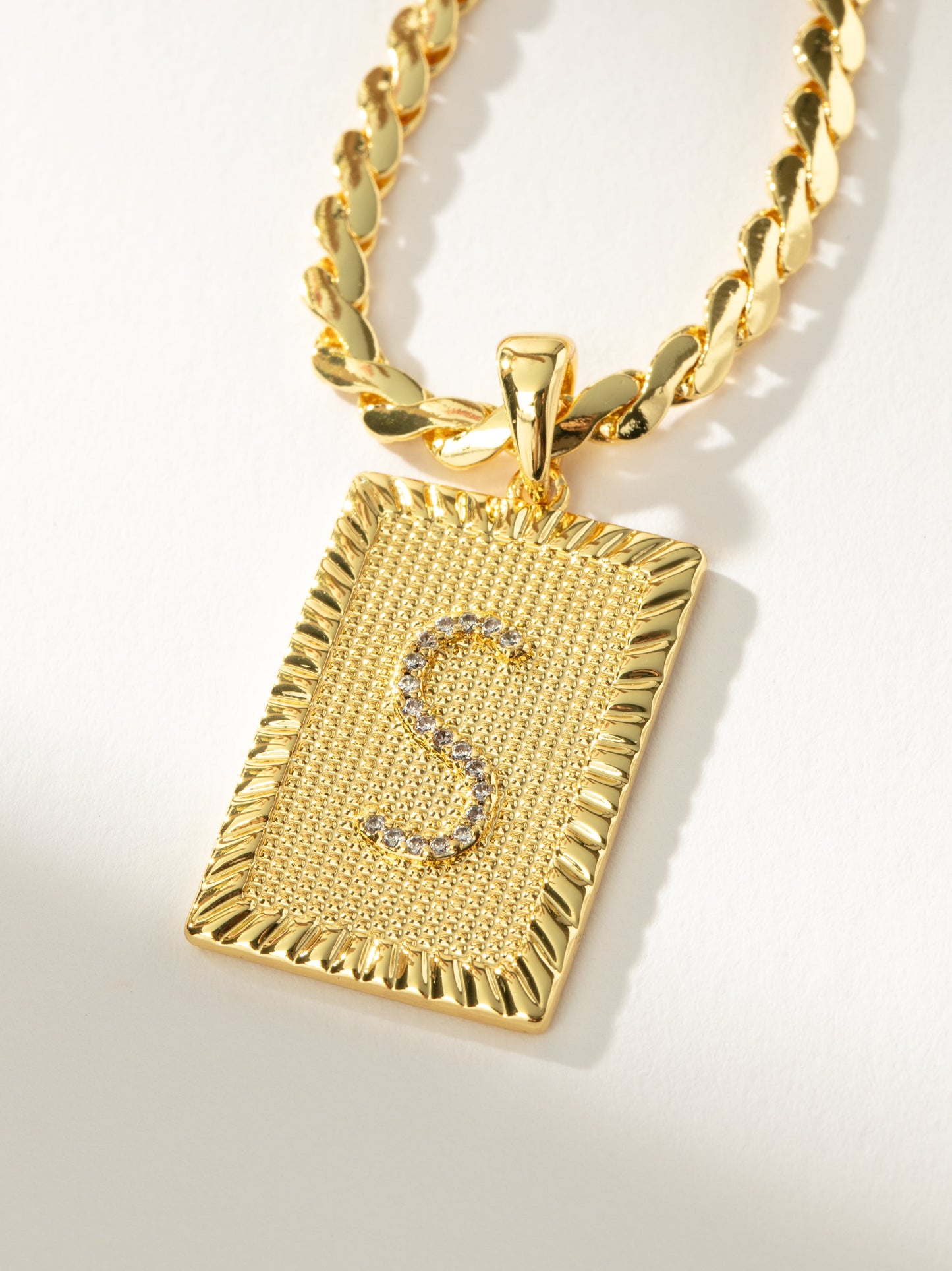 Collier chaîne à lettres