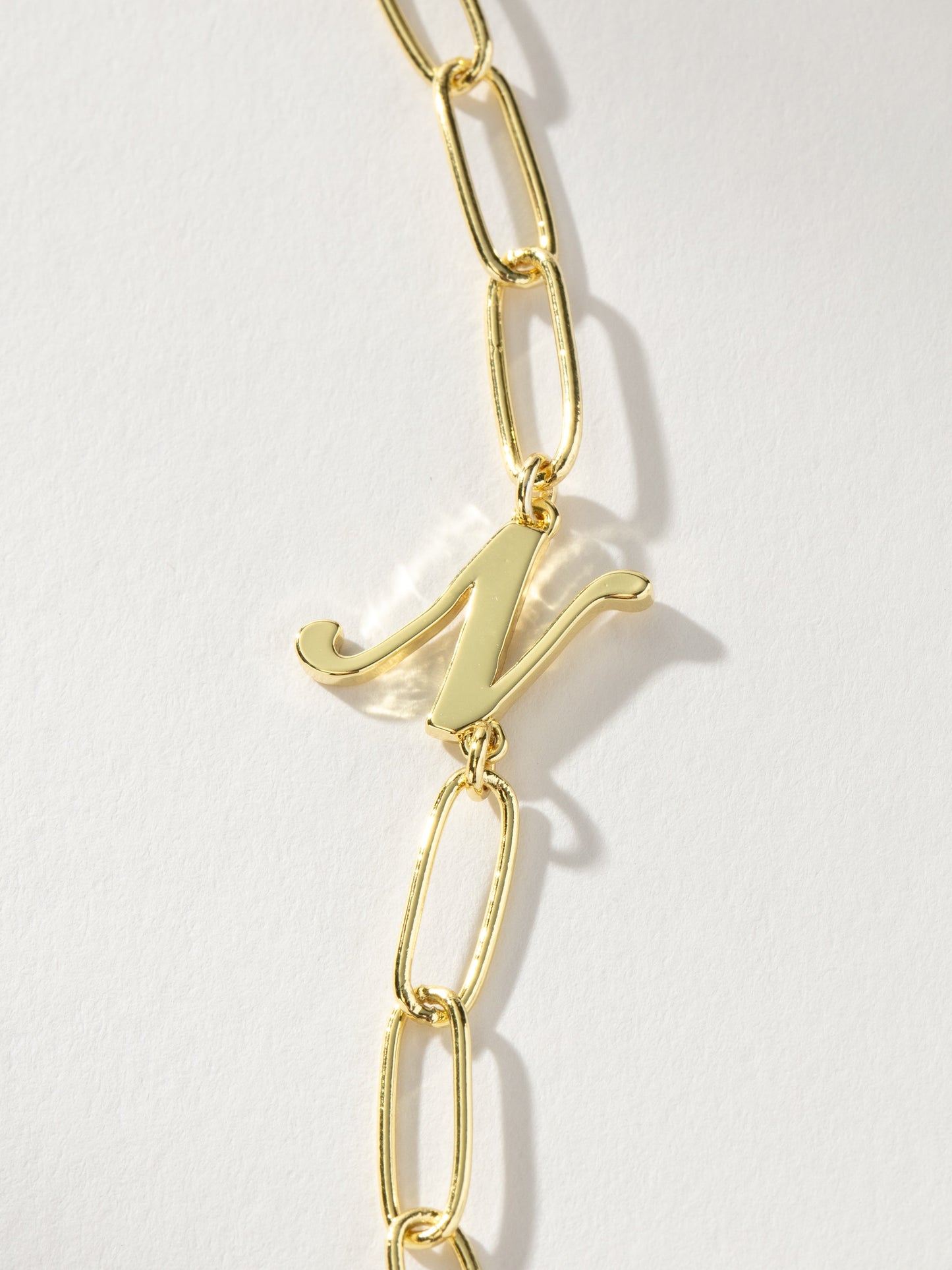 Collier avec initiales cursives