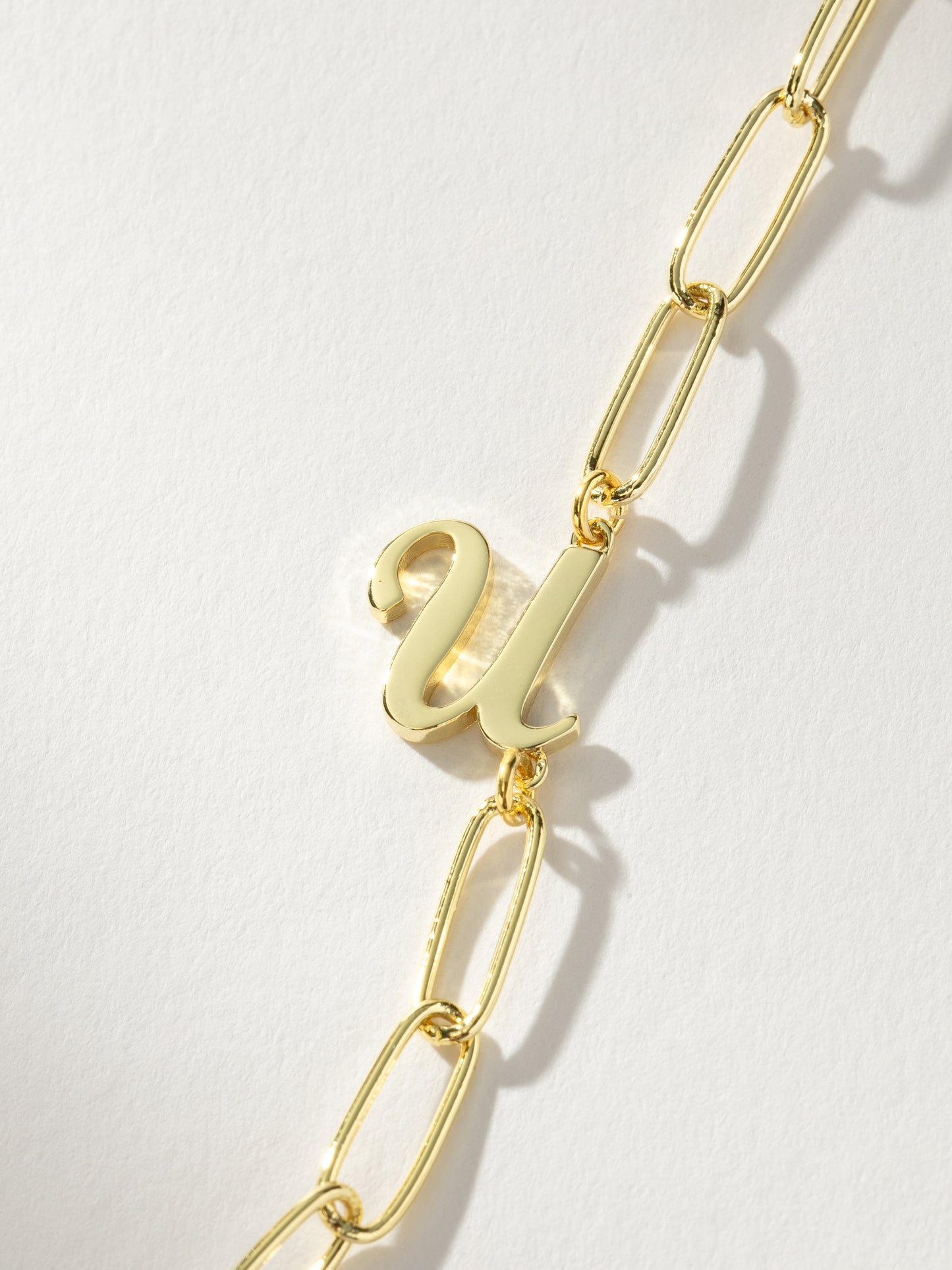 Collier avec initiales cursives