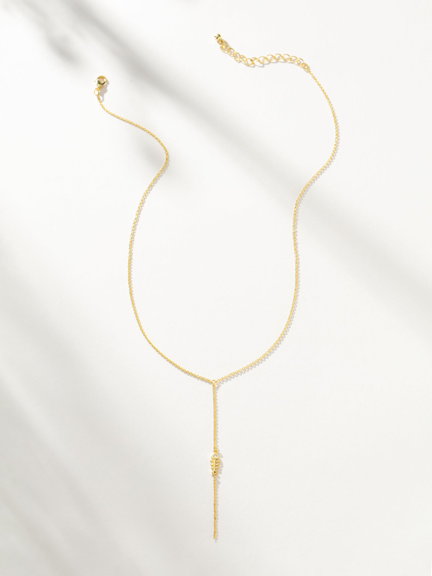 Collier Lariat en arête de poisson