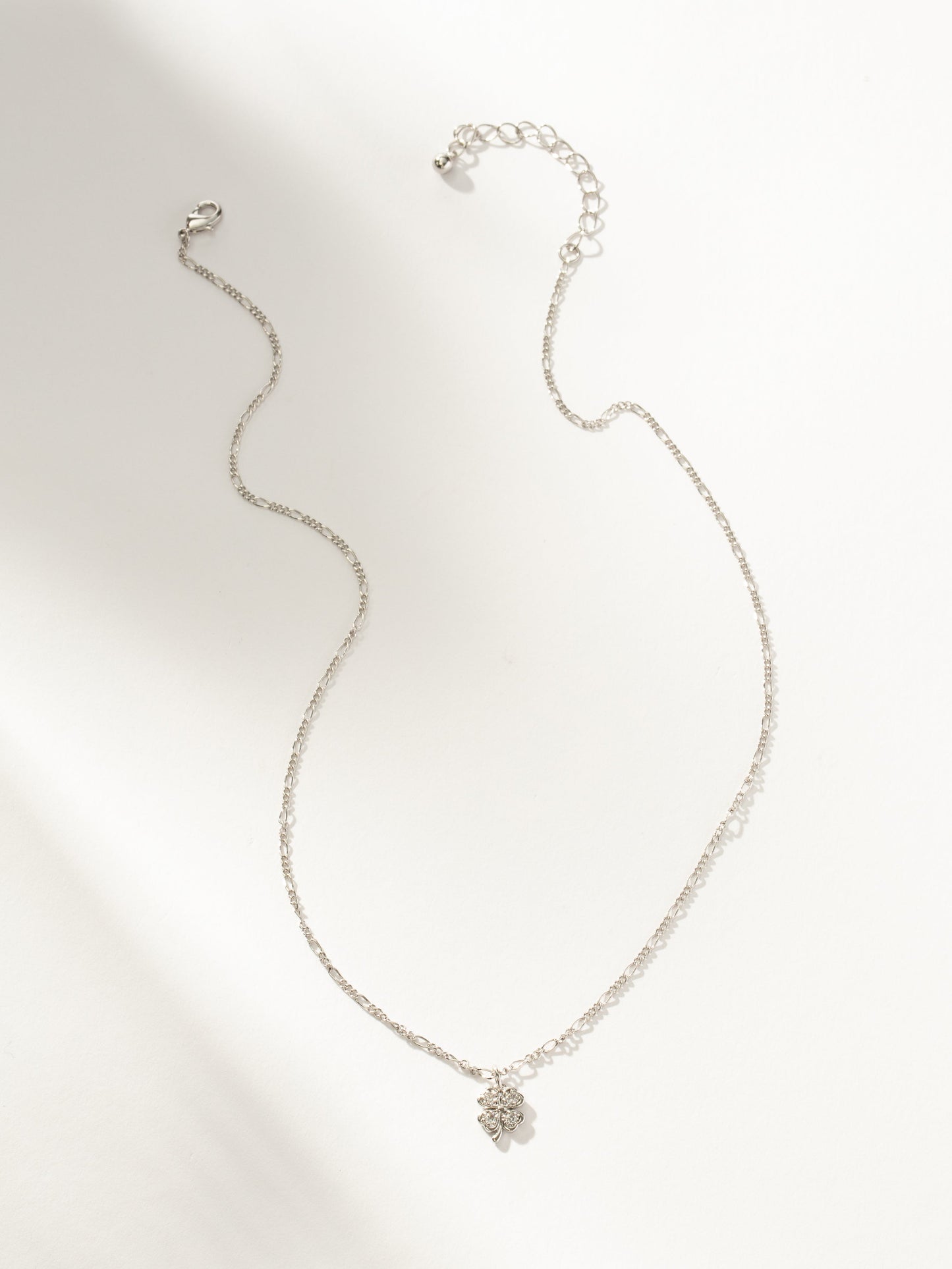 Collier trèfle à quatre feuilles