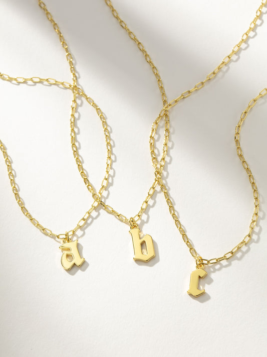 Collier pendentif initial gothique