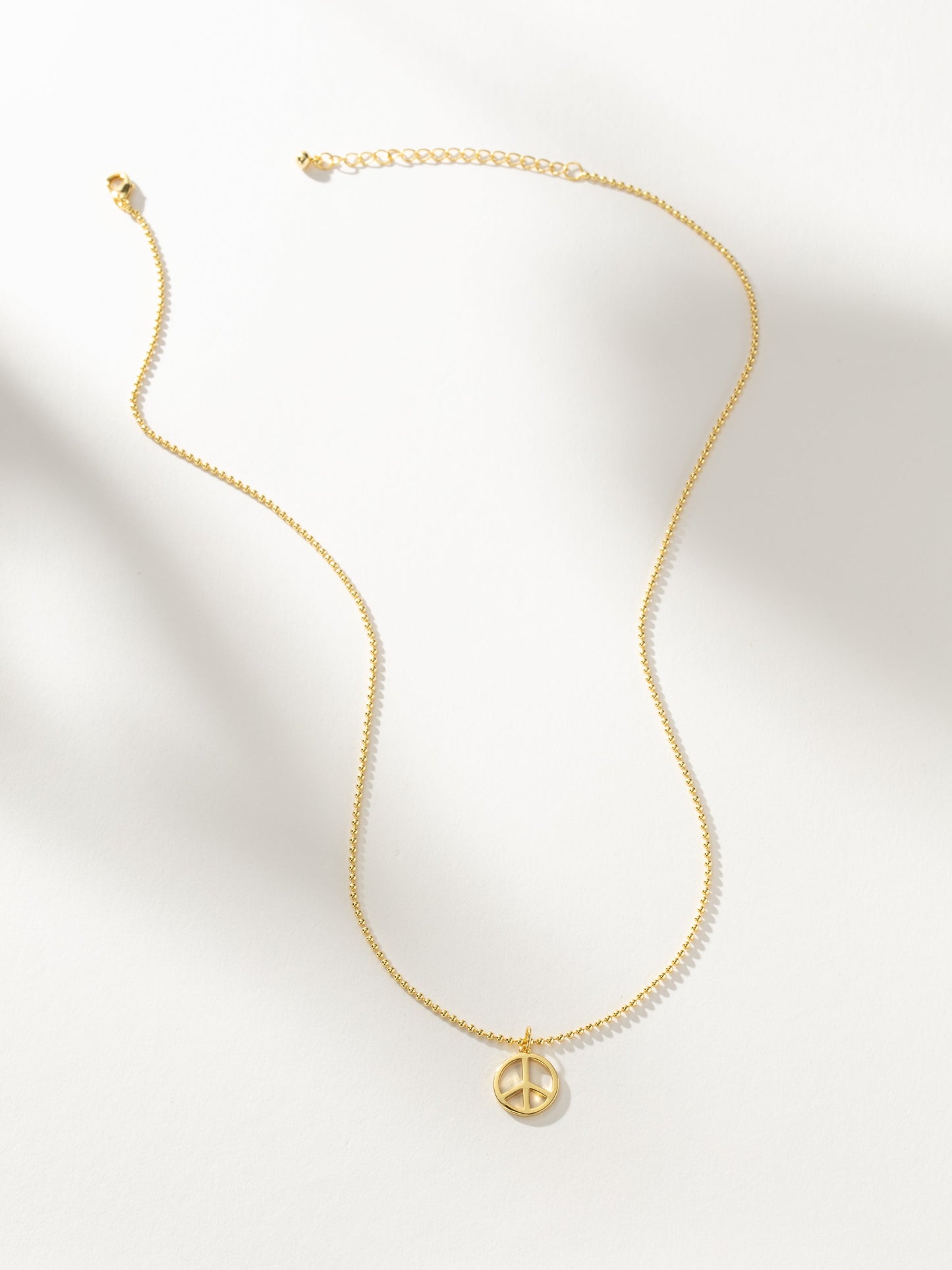 Collier pendentif signe de paix