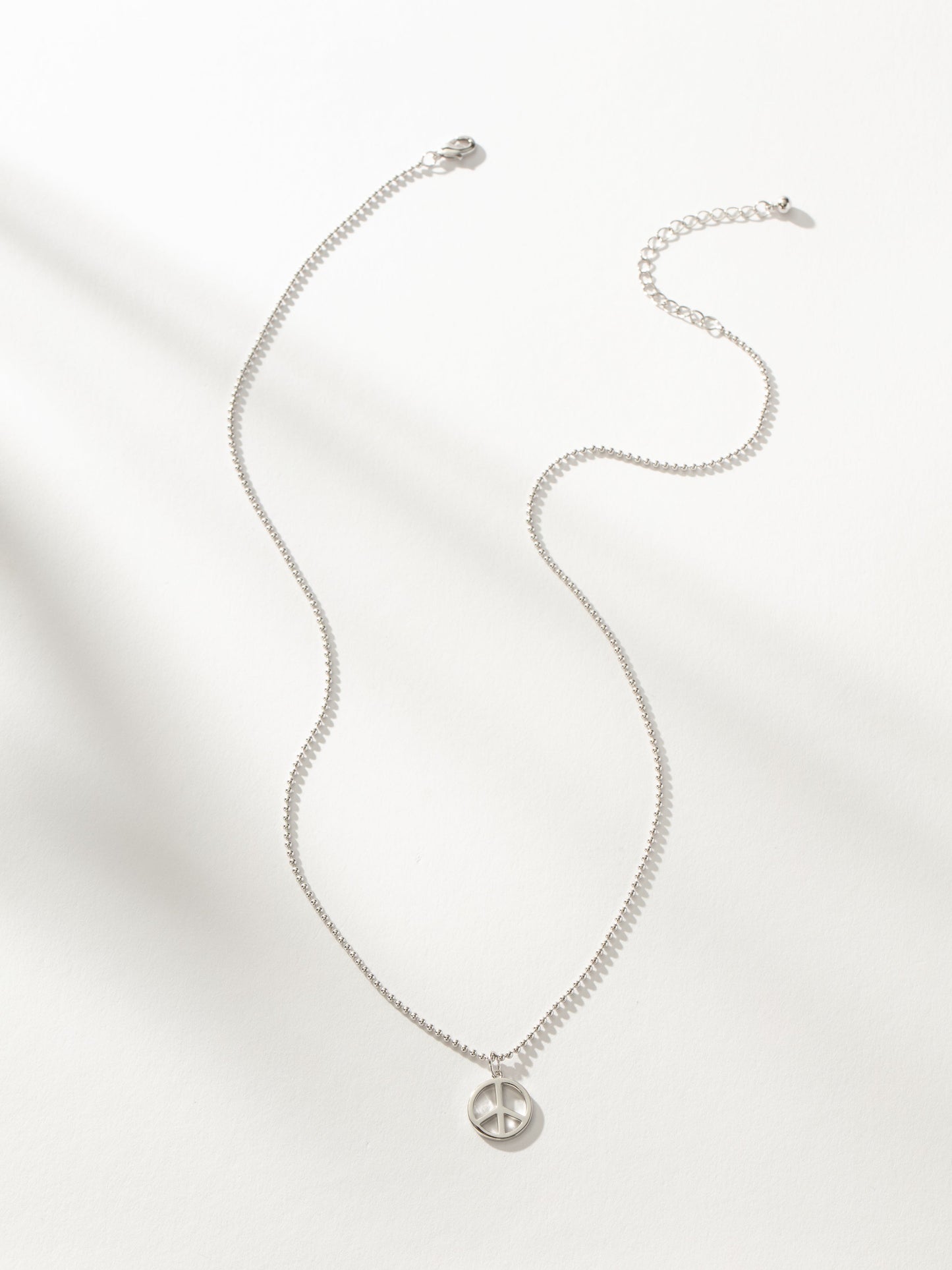 Collier pendentif signe de paix