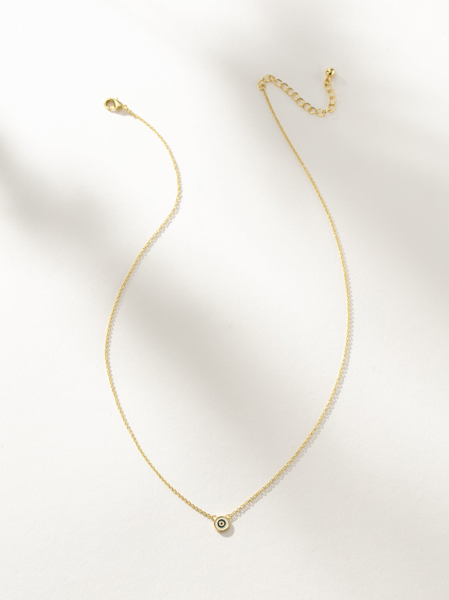 Collier simple contre le mauvais œil