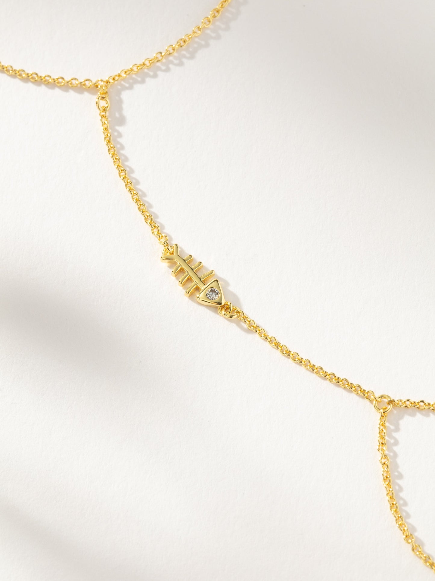 Chaîne à main en arête de poisson