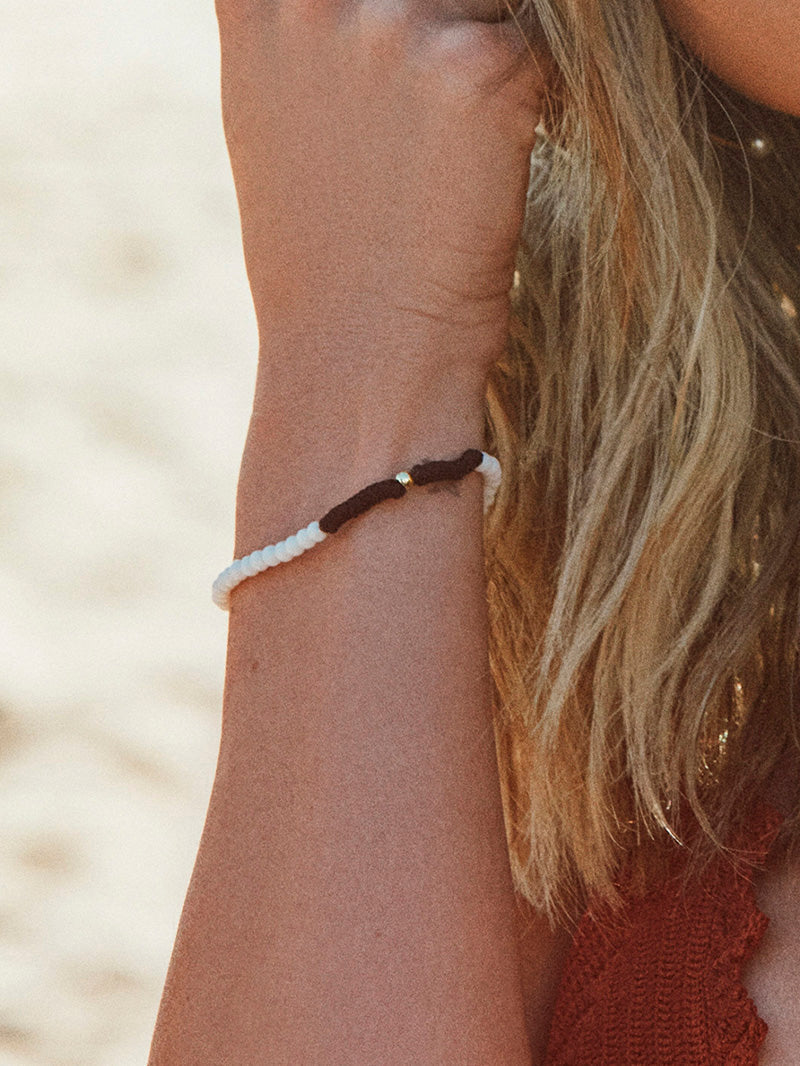 Bracelet en corde et perles