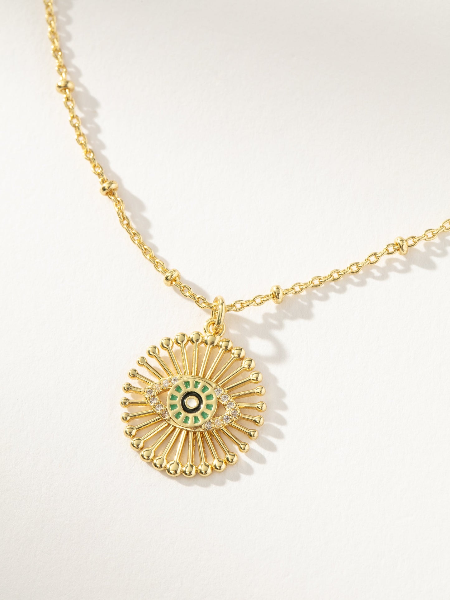 Collier pendentif mauvais œil