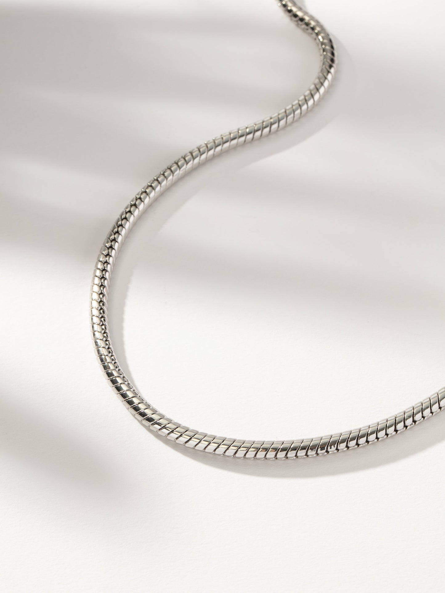 Collier chaîne serpent audacieux