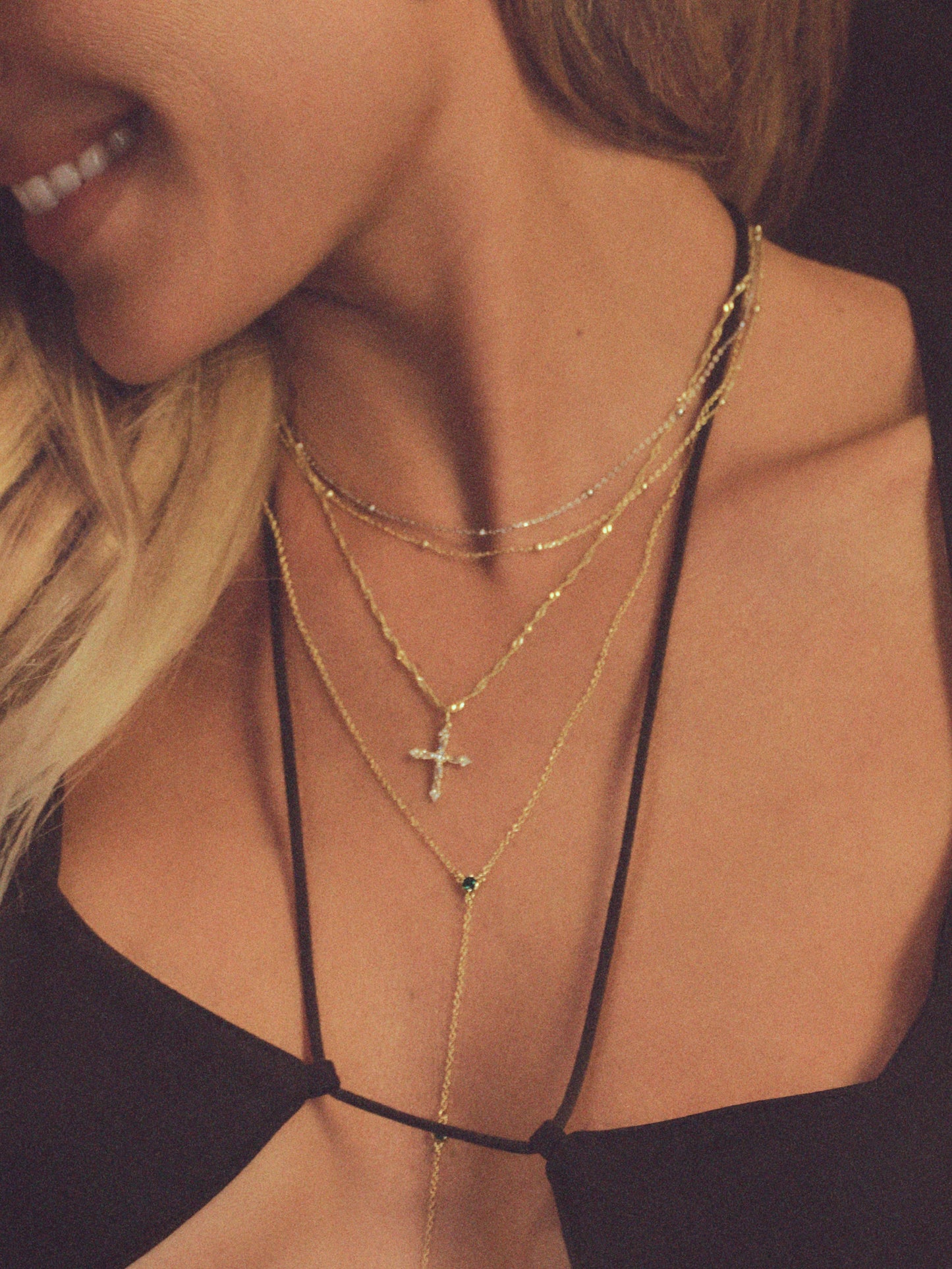 Collier pendentif croix cristallisée