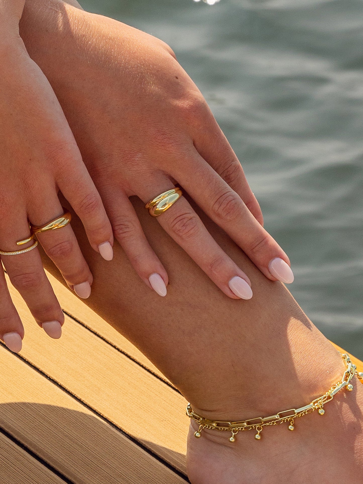 Anneau à double dôme