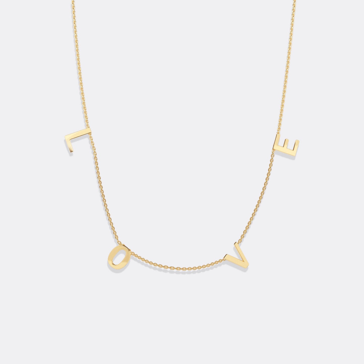 Le collier lettre LOVE