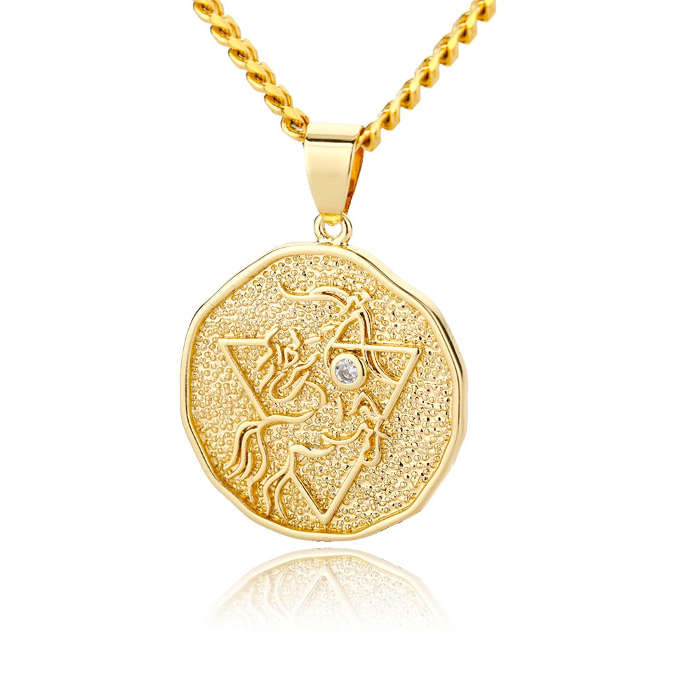 Collier avec pendentif en forme de pièce de monnaie représentant un signe astrologique