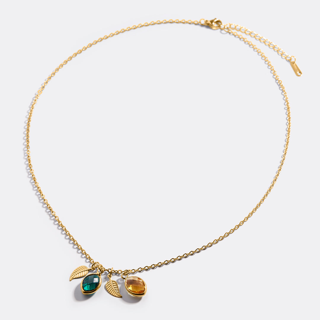 Collier avec pierres de naissance familiales