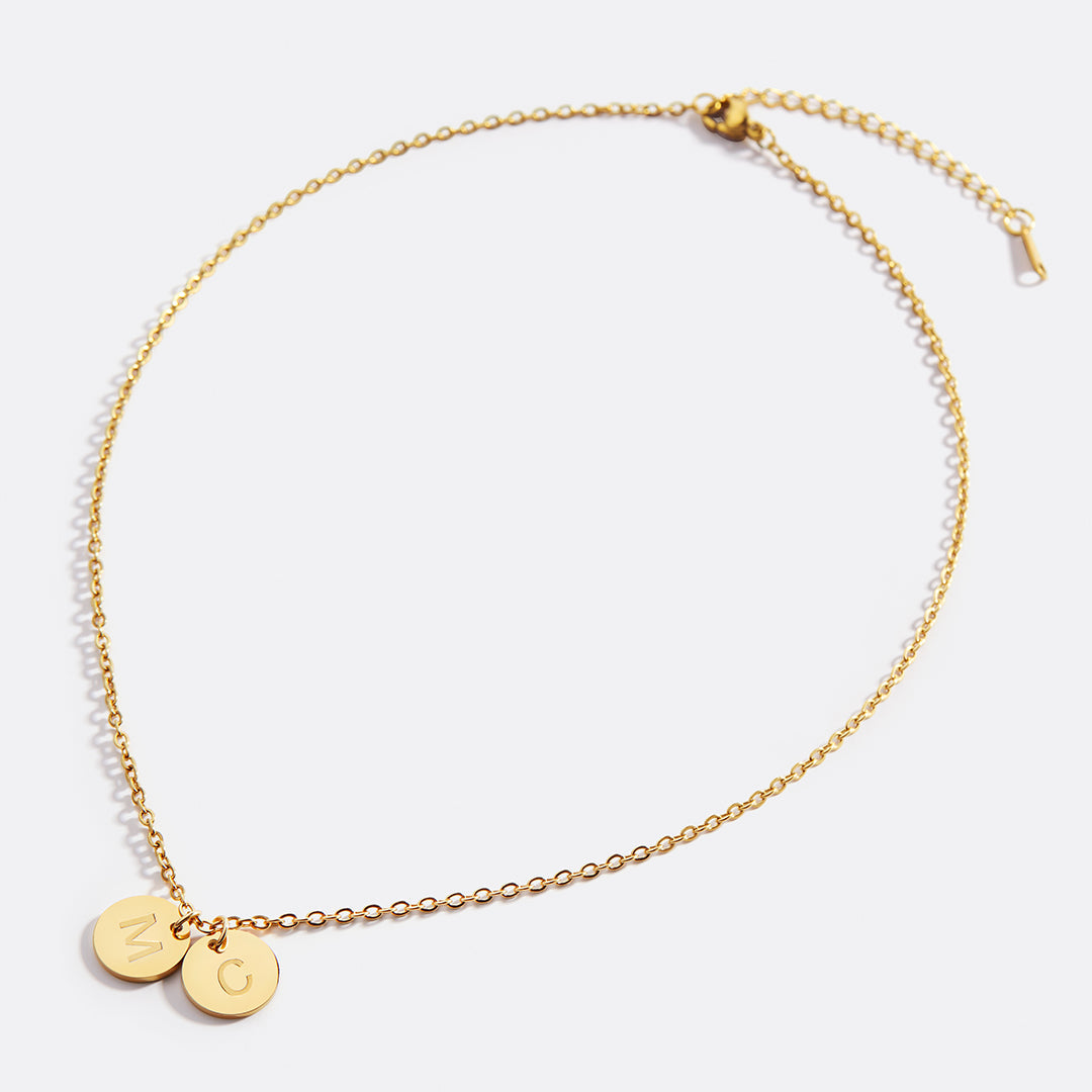 Collier délicat avec disque initial