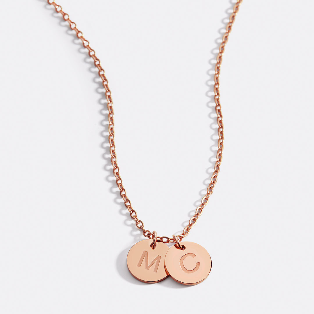 Collier délicat avec disque initial