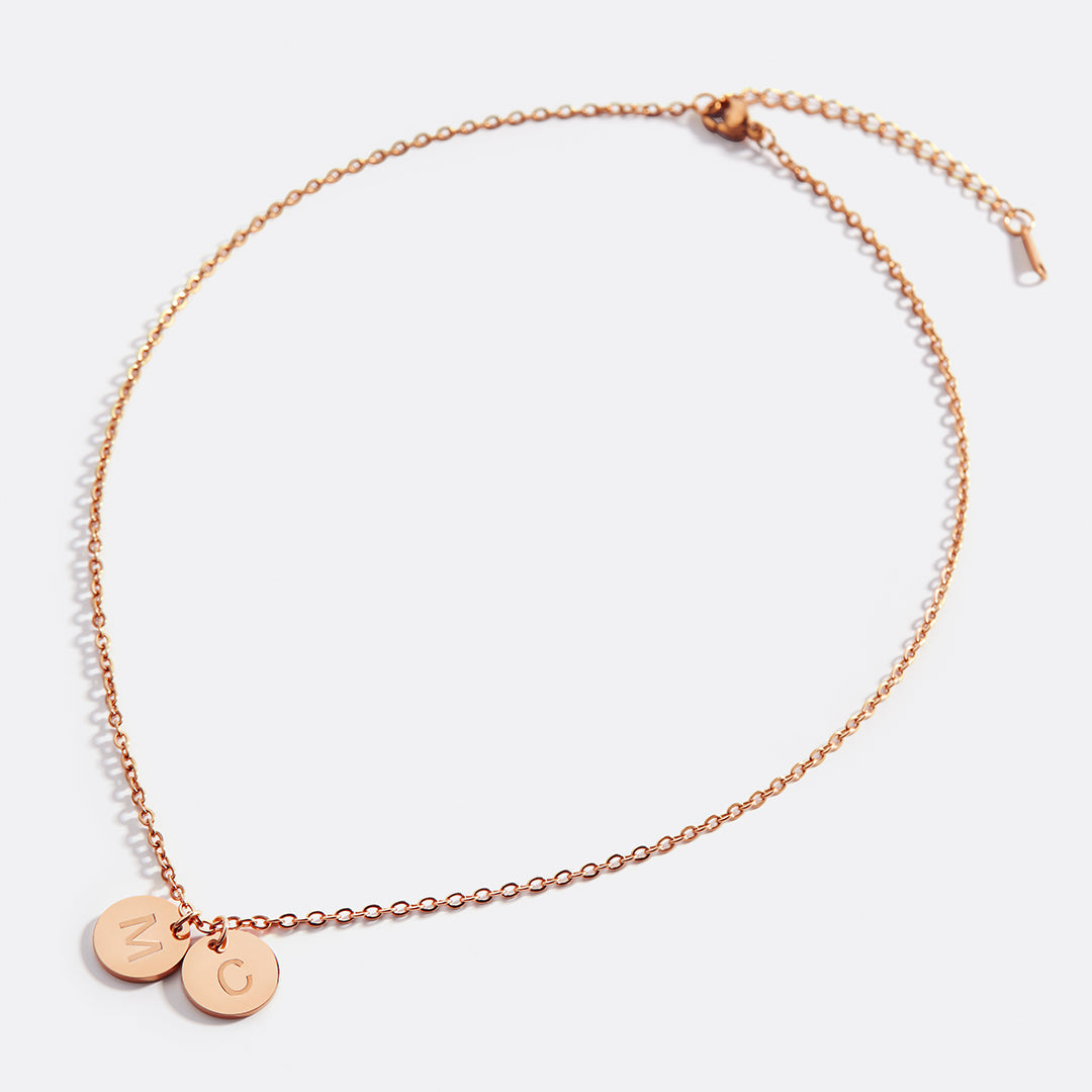 Collier délicat avec disque initial