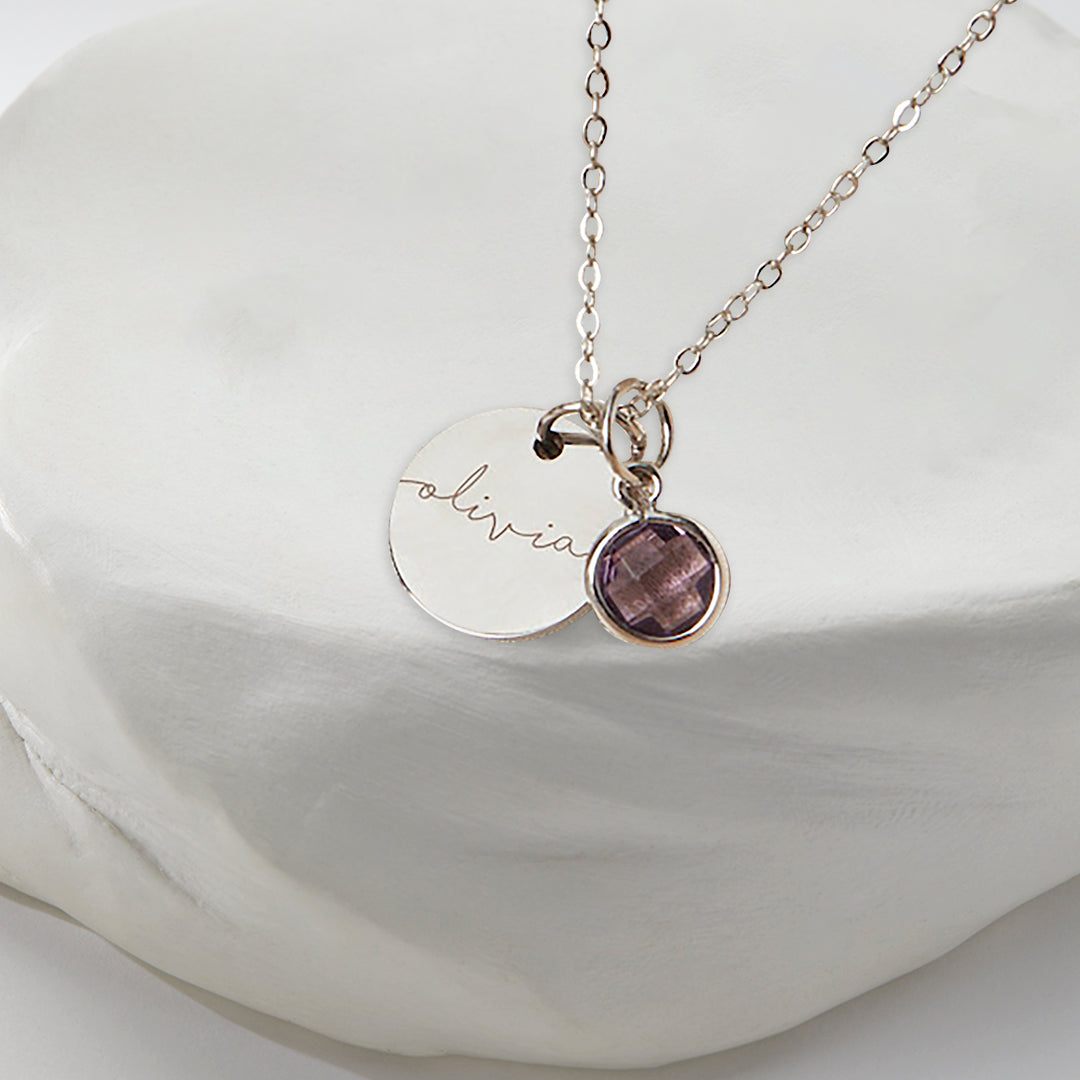 Halskette mit Geburtssteinen und Monogramm