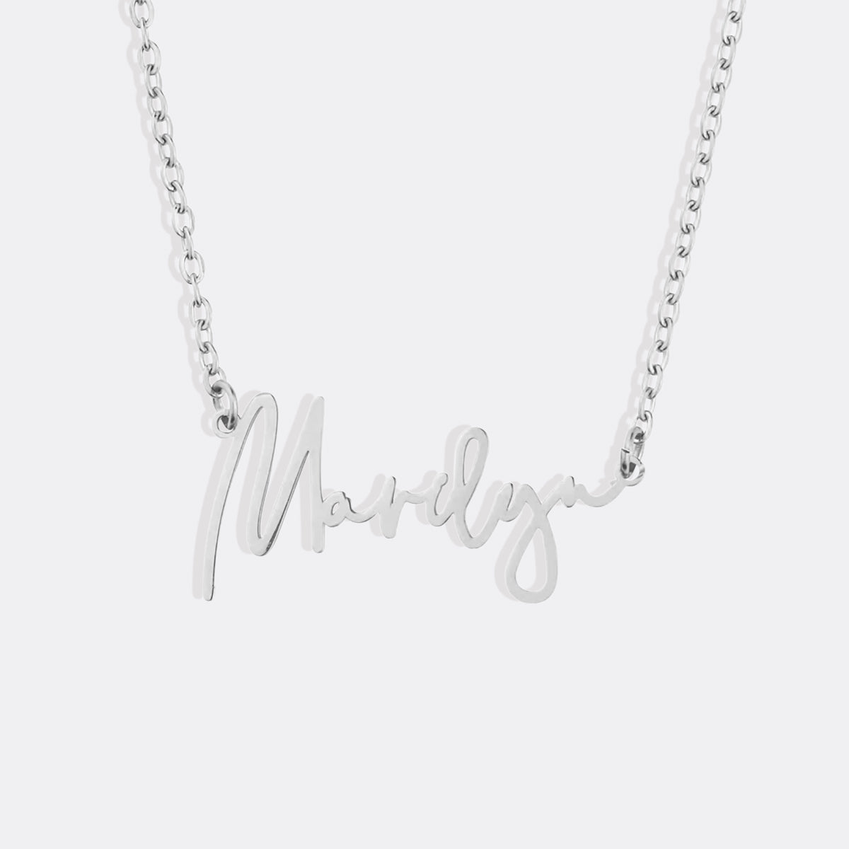 Collier avec le nom Monroe