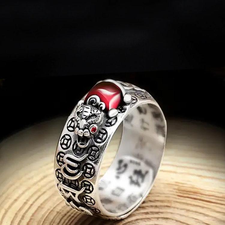 Bague Pixiu en grenat naturel - Bague Feng Shui