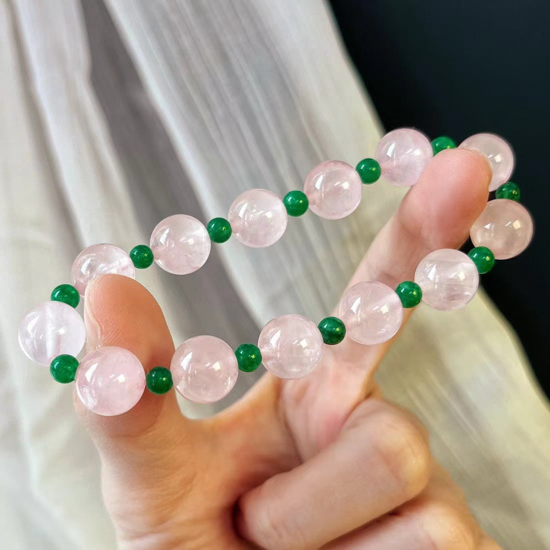 Natural Pink Crystal Contrasting Color Jadeite Quartzite Bracelet for Women