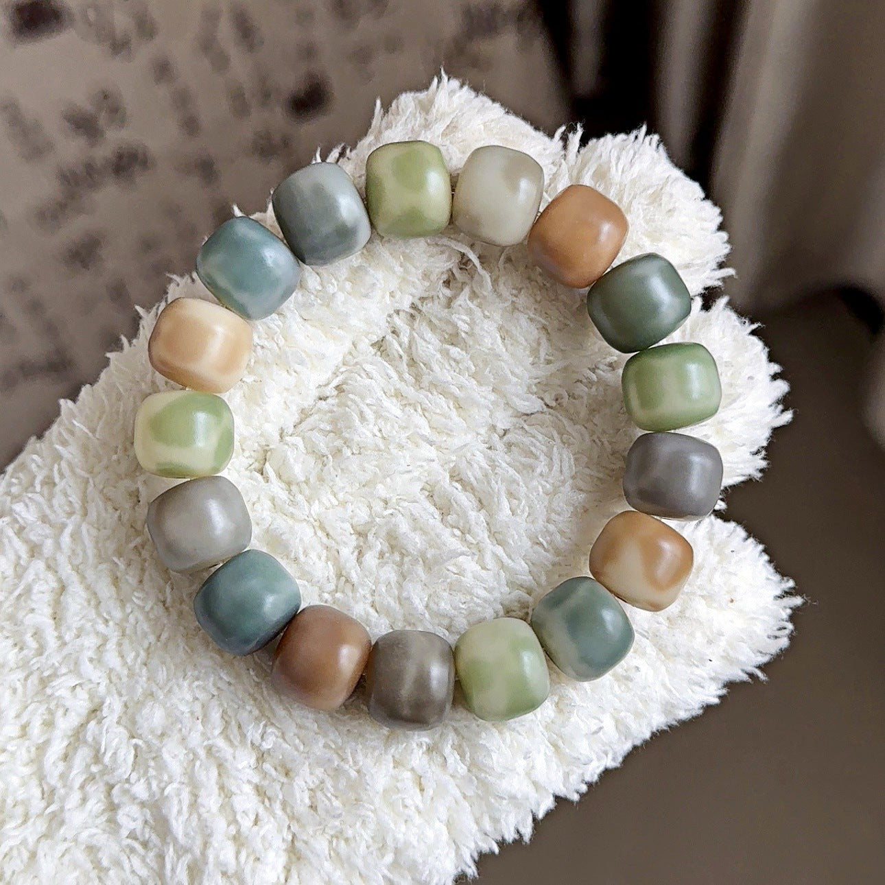 Bracelet Bodhi multicolore à fleurs de taro – 13 mm