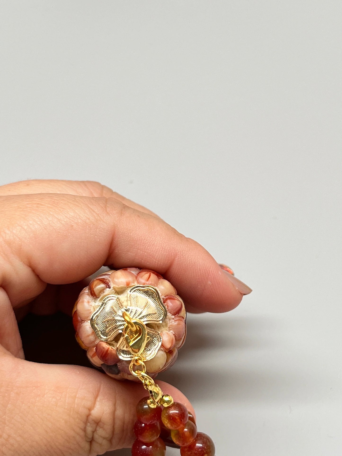 High-Transparency Gemstone Pink Blood Corn Ornament for Reducing Stress