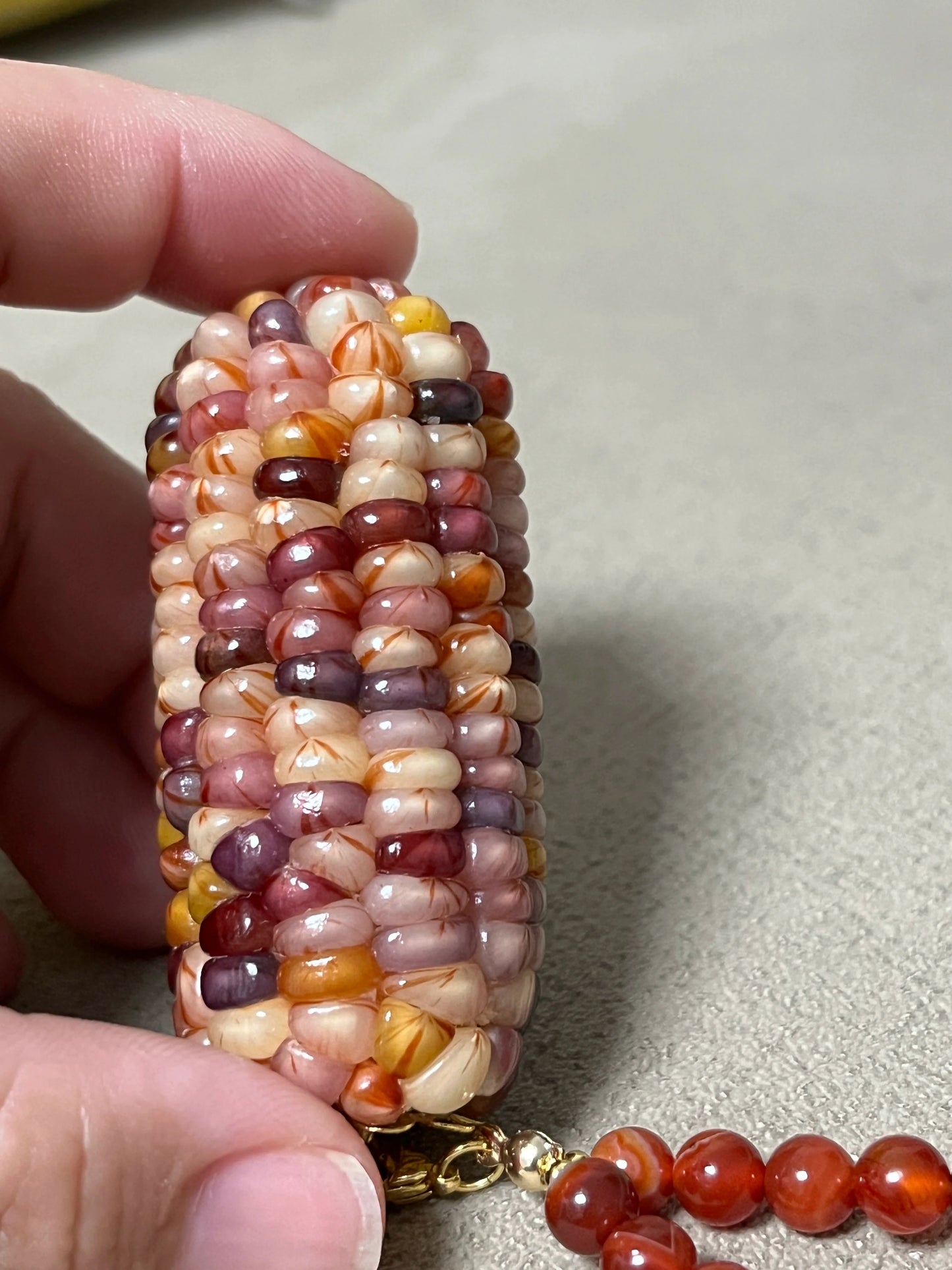 High-Transparency Gemstone Pink Blood Corn Ornament for Reducing Stress