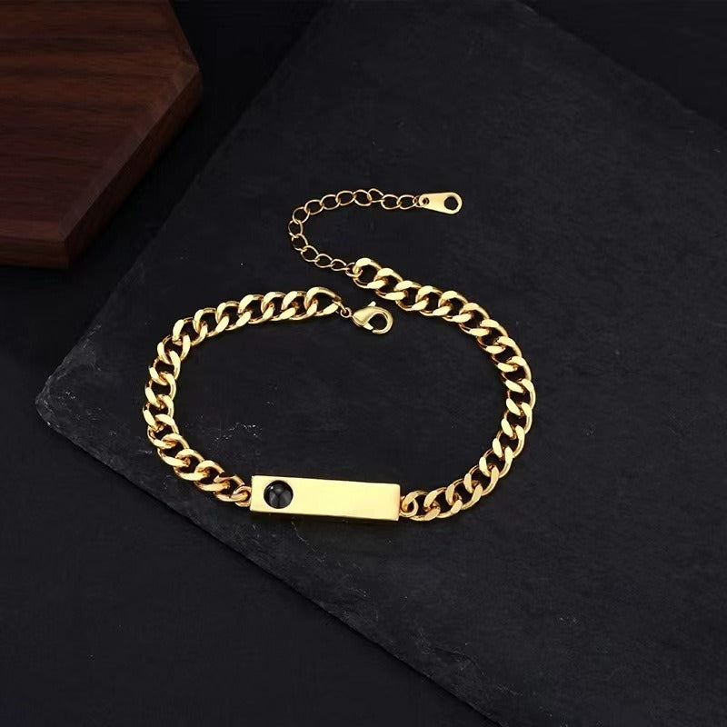 Bracelet photo personnalisé en acier inoxydable avec chaîne cubaine gravée
