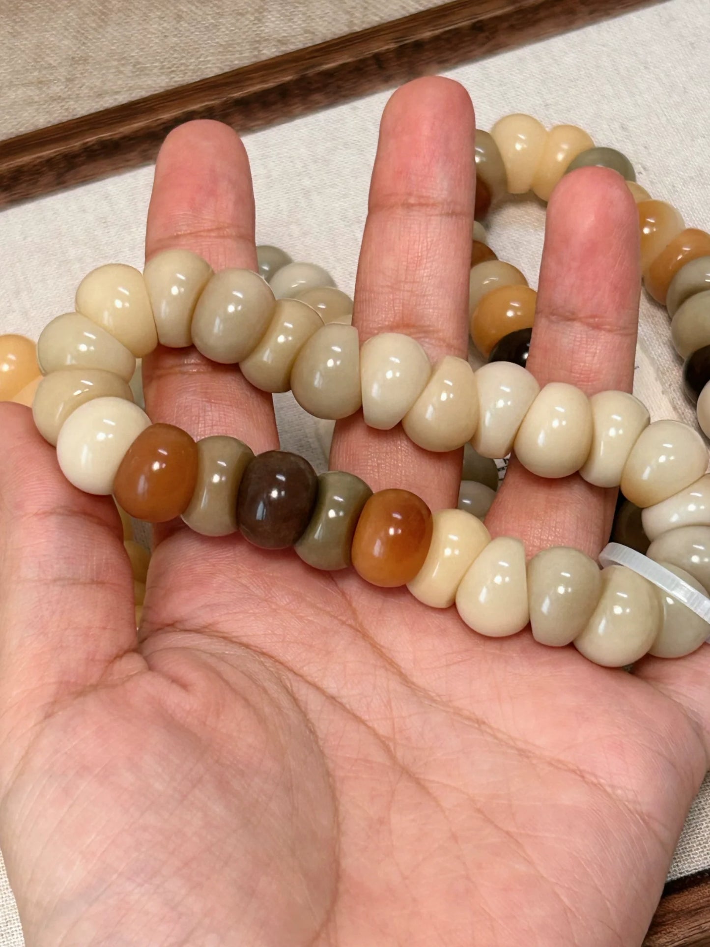 New Milky Coffee Garlic Bodhi Bracelet 14MM (Multiple Colors Available)