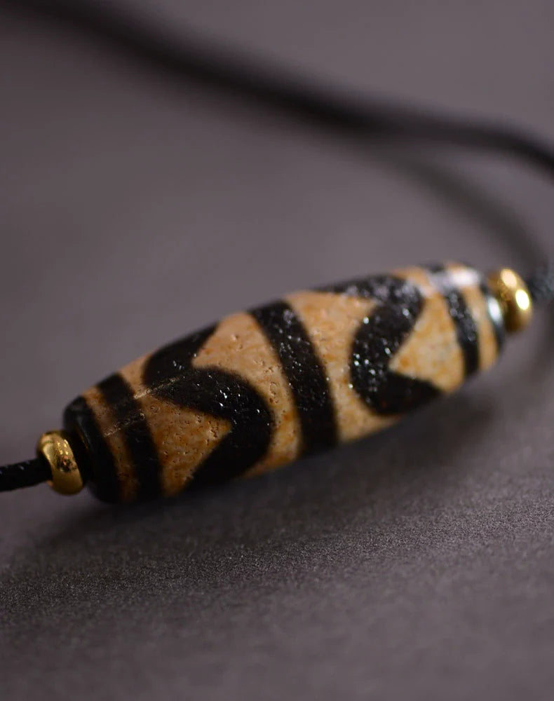 Tibetan Nine-Eyed Beads Pendant Unisex Dzi Beads Necklace