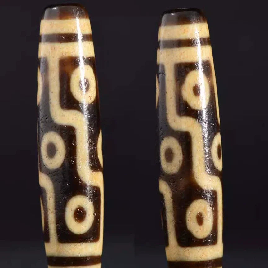 Pendentif en perle dzi tibétaine en agate, longueur 58 mm et largeur 13 mm, Totem aléatoire