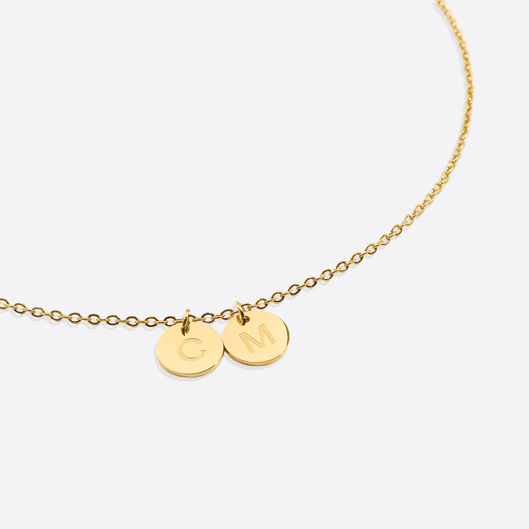 Collier délicat avec disque initial