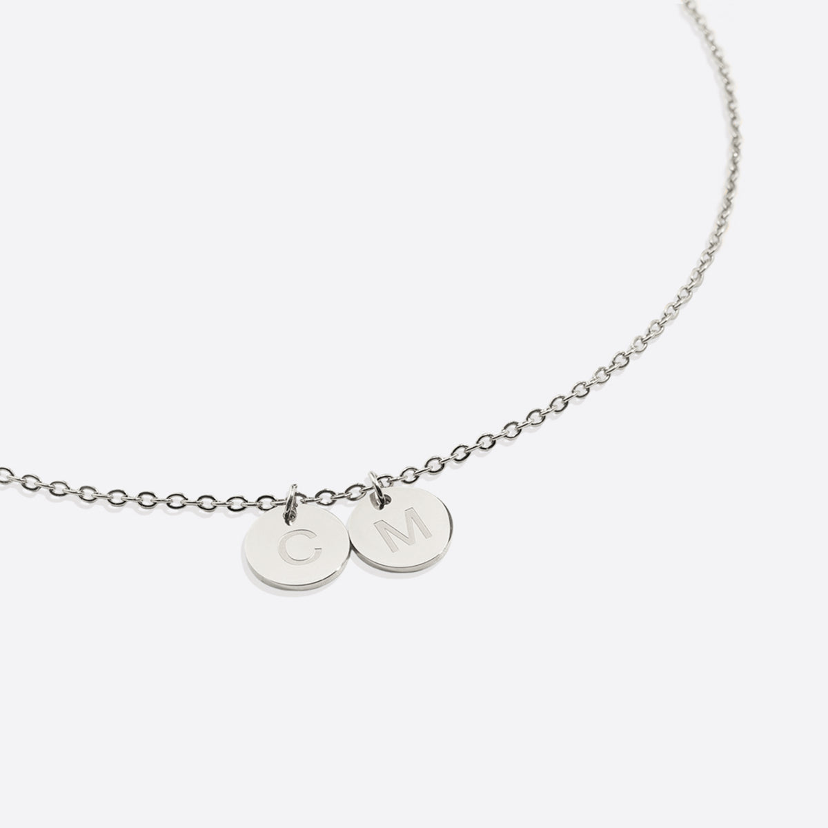 Collier délicat avec disque initial