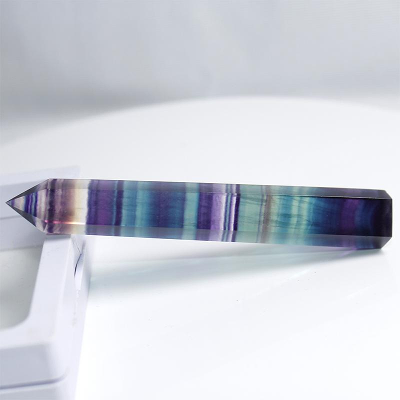 Baguette de fluorite arc-en-ciel – Guérison des 7 chakras