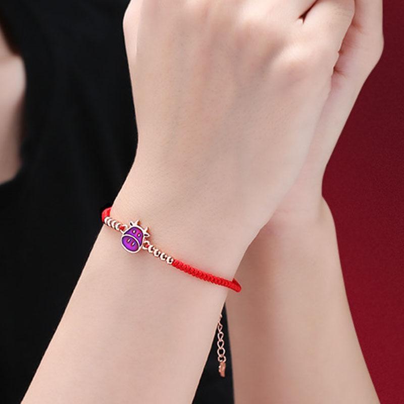 Bracelets du zodiaque chinois à fil rouge : chance et protection