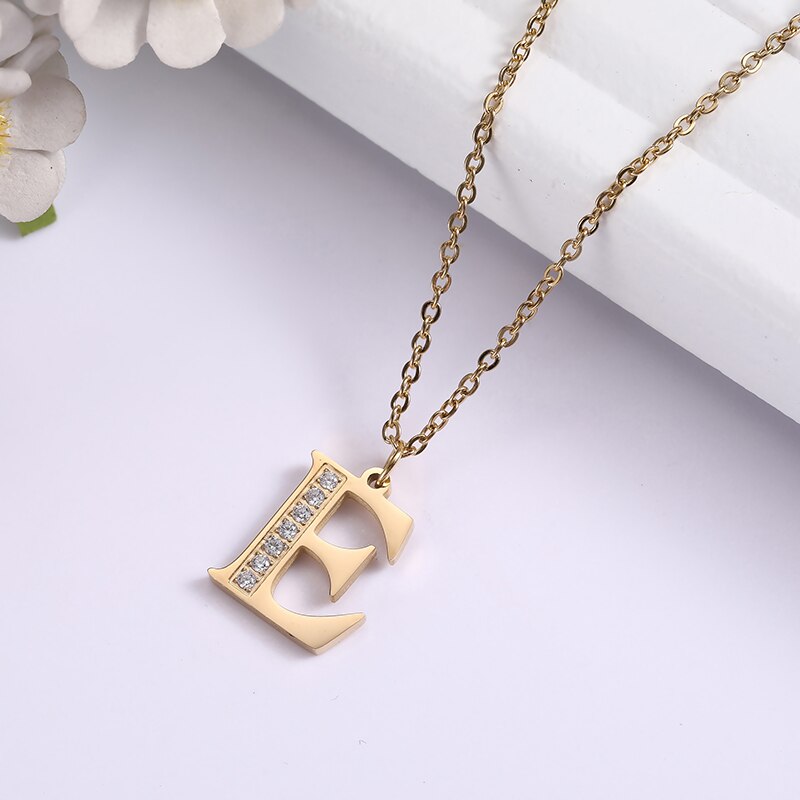 Collier satellite avec lettres en cristal