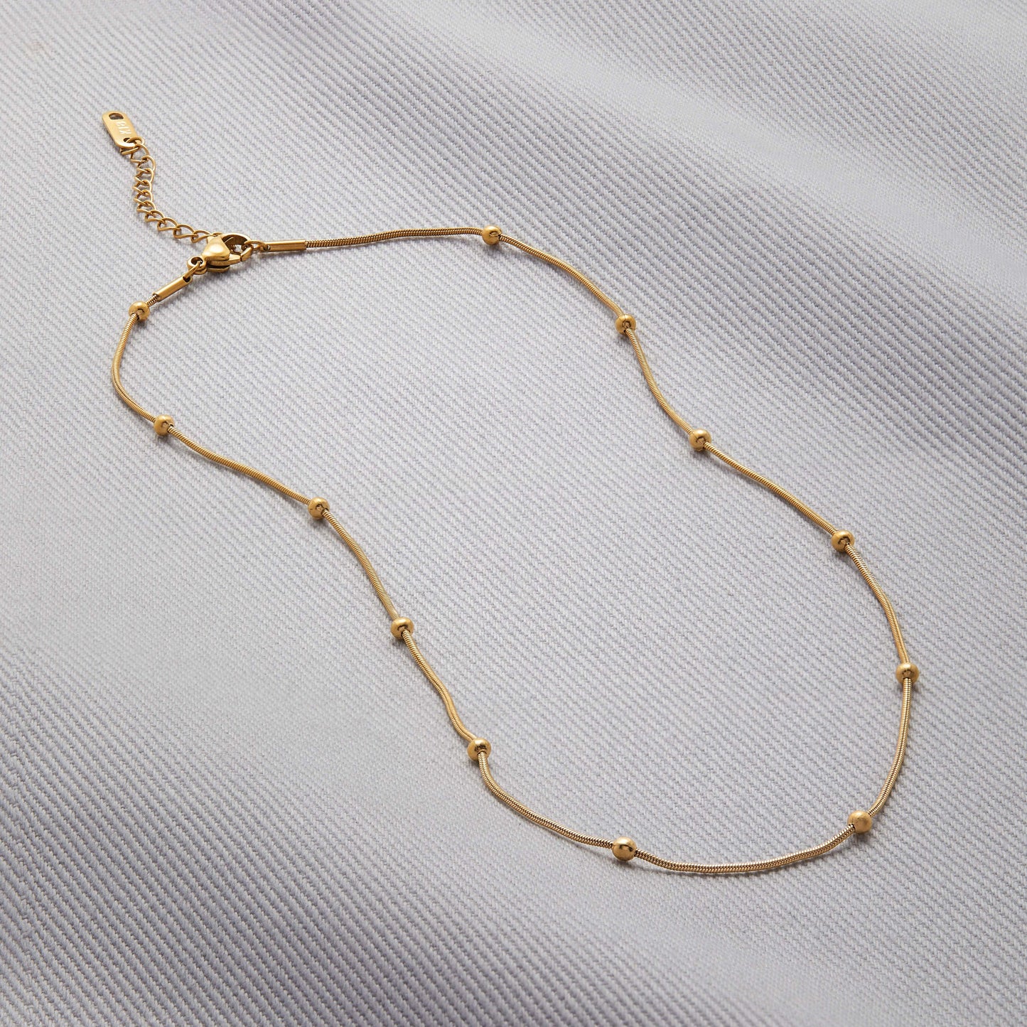 Collier Satellite