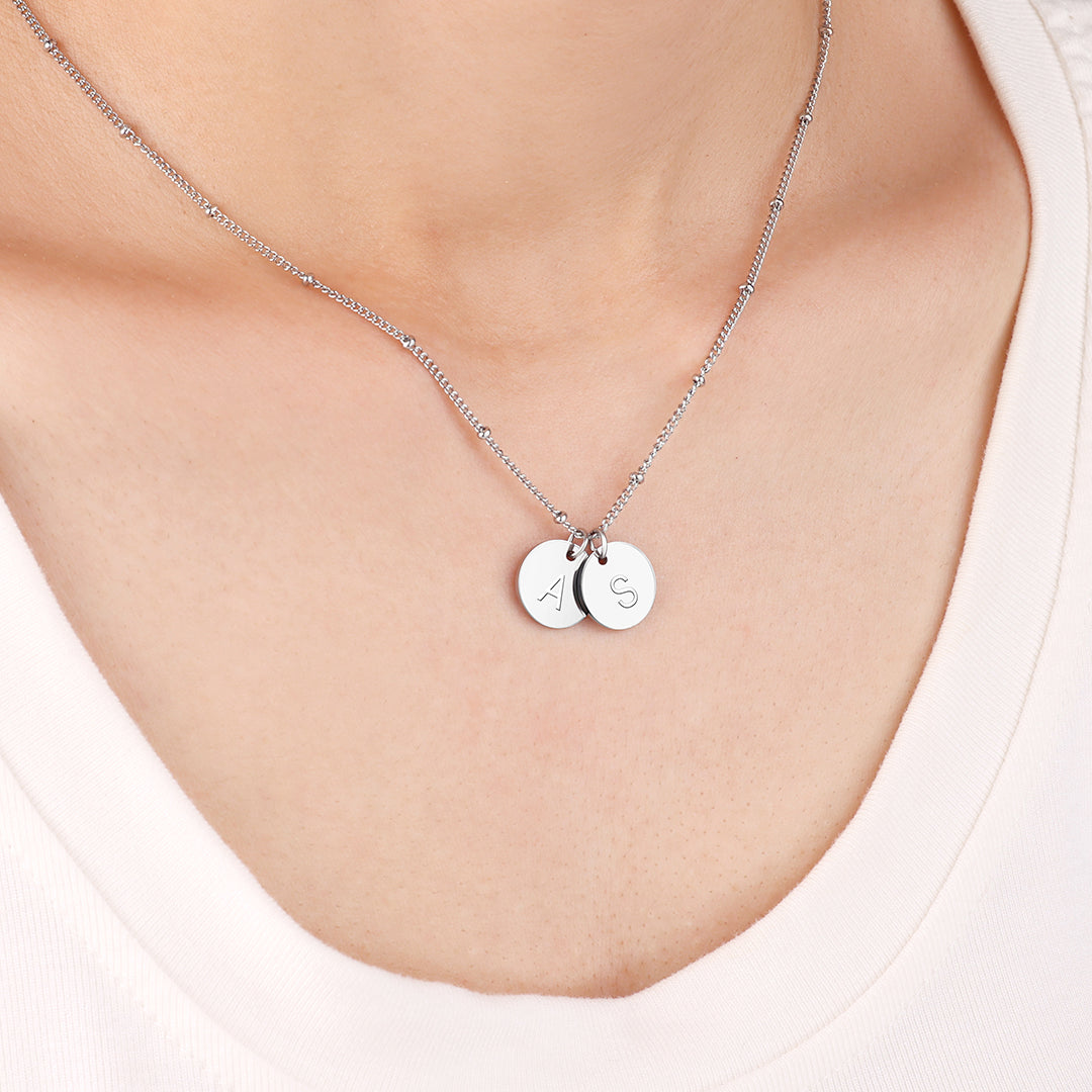 Collier délicat avec disque initial