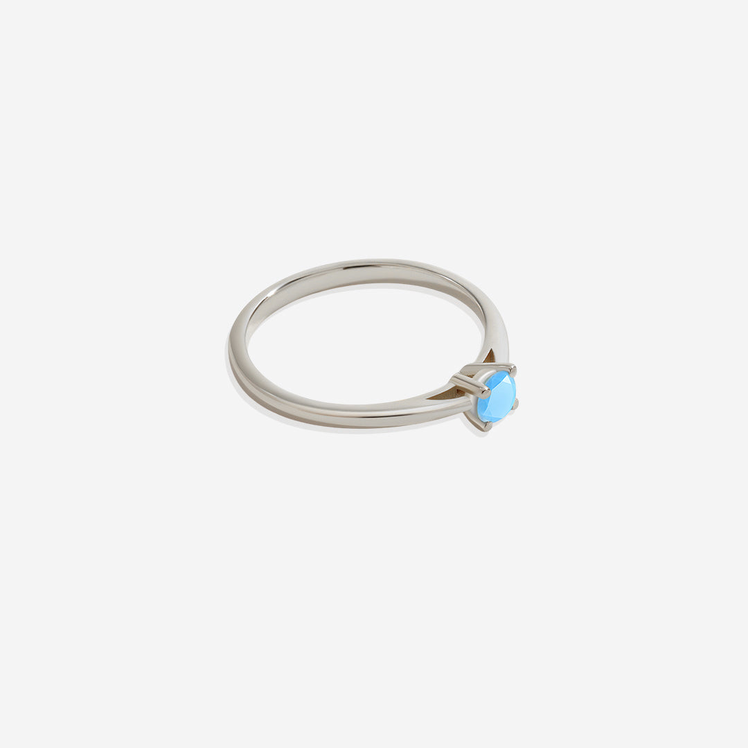 Bague solitaire en opale